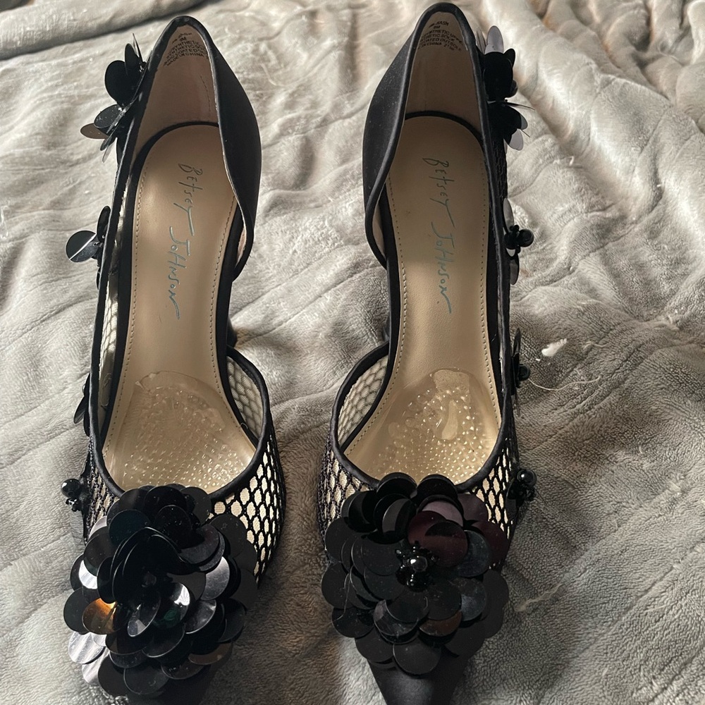 Betsey Johnson NASH heel Black Mesh 4” Flared Heel Sequin Floral
